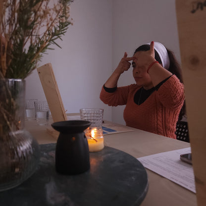 Taller yoga facial y vela de masaje