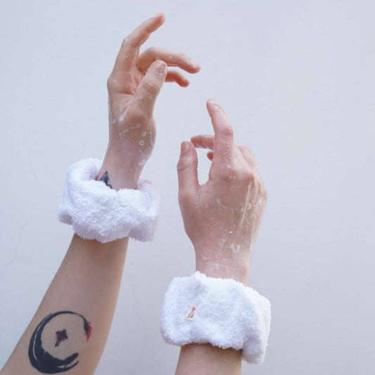 Muñequeras skincare de algodón | Olvídate del caos